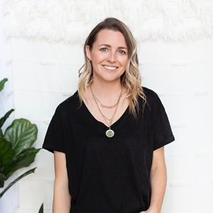 Meet your Posher, Alicia